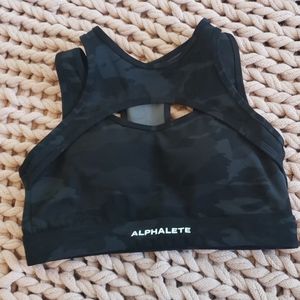 Alphalete Surface Keyhole Bra